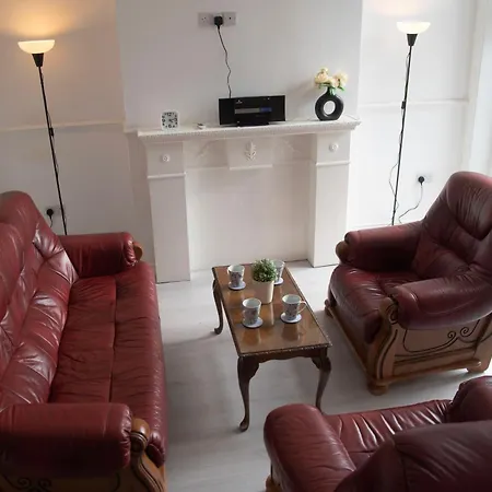 Cozy And Spacious 7-Bed House Liverpool-3